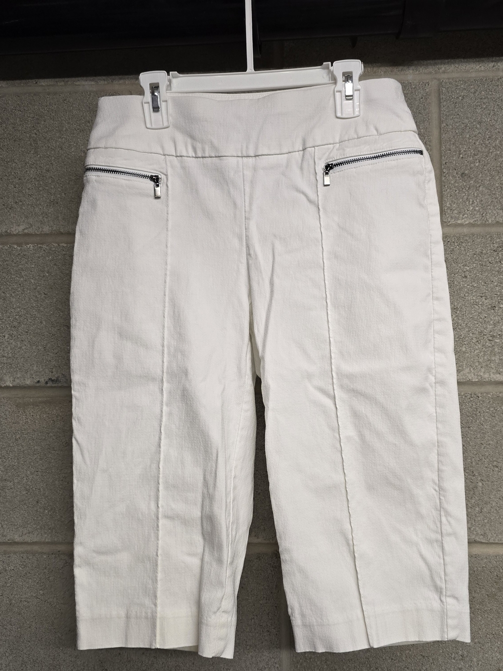Style & Co. White Pull-On Capris